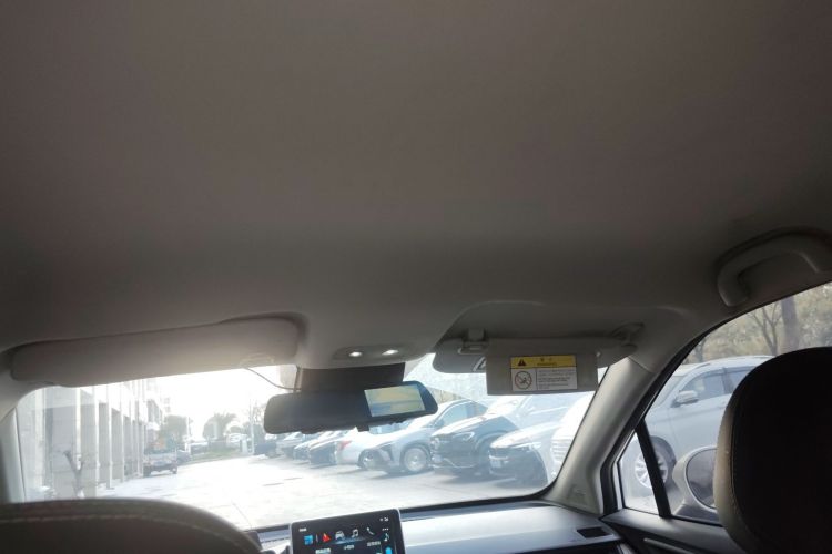 哪吒汽车 哪吒V 2021款 长续航娱乐版升级型局部细节22