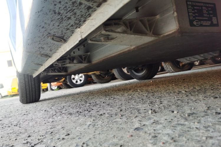 华晨新日i03 2021款 318km 31.45kWh局部细节9001