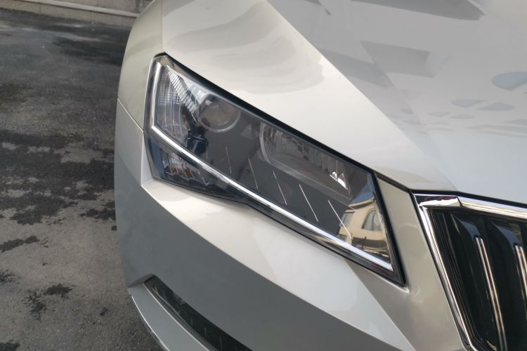 斯柯达 速派 2018款 TSI330 DSG舒适版 国V车身外观8