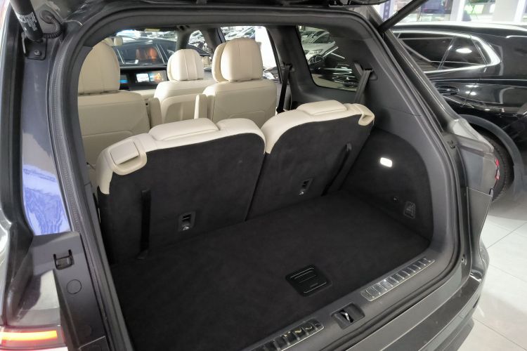 理想汽车 理想ONE 2020款 增程6座版机舱底盘23