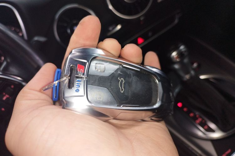 奥迪TT 2015款 TT Coupe 45 TFSI中控内饰7001