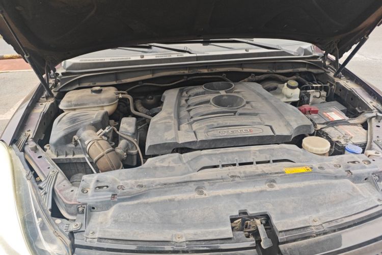 江铃 驭胜S350 2016款 2.0T 自动两驱汽油超豪华版5座机舱底盘24