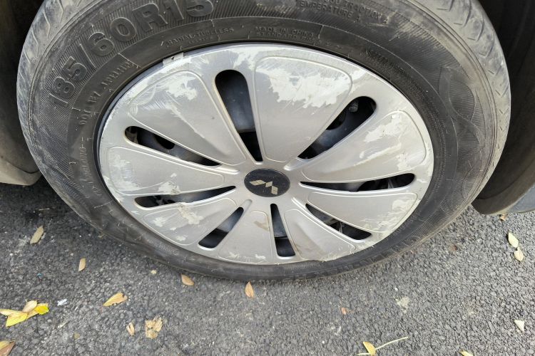 五菱汽车 五菱缤果 2023款 203km 轻享款车身外观10