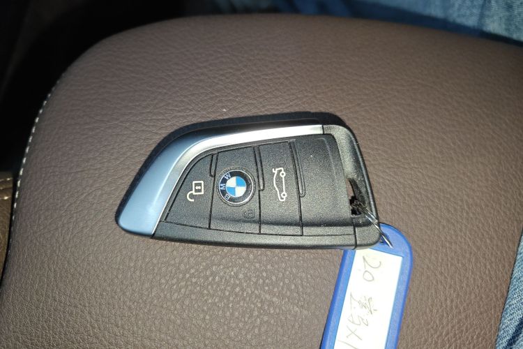 宝马X1 2020款 sDrive20Li 尊享型中控内饰11