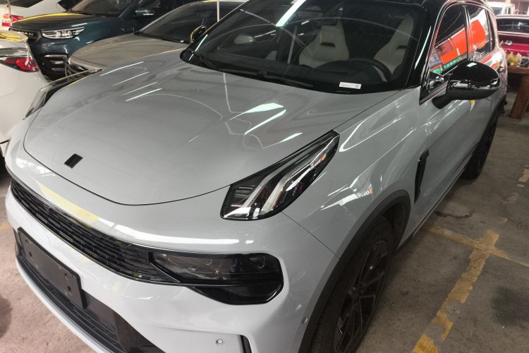 领克01 2023款 1.5TD EM-F 晨曦车身外观4