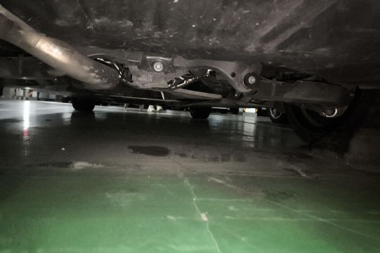 奔驰C级 2023款 C 260 L 运动版局部细节9008