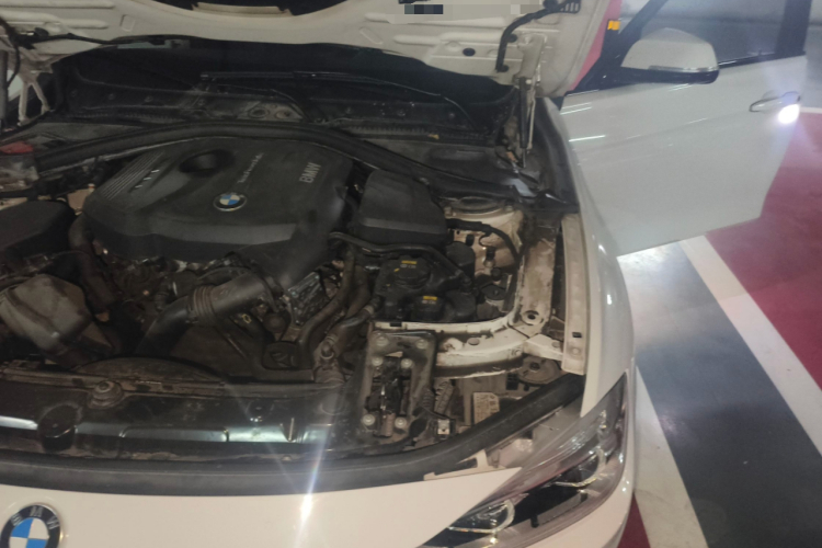 宝马3系 2019款 320Li M运动套装局部细节9007