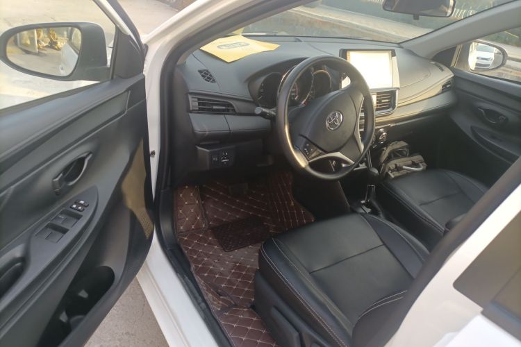 丰田 威驰FS 2021款 1.5L CVT锋驰版中控内饰20