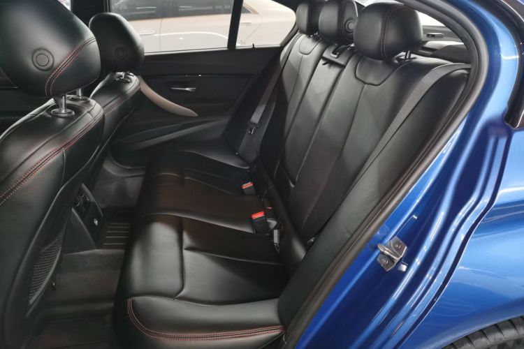 宝马3系 2017款 320i M运动型中控内饰21