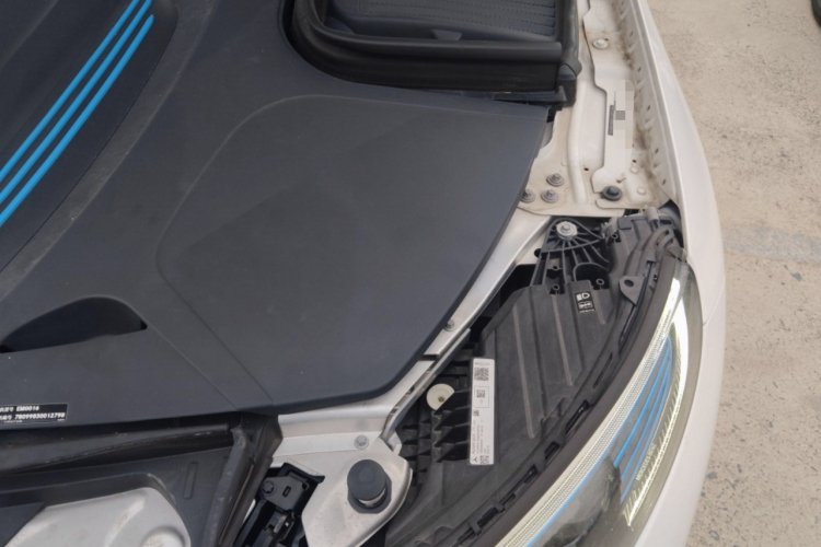 奔驰EQC 2020款 EQC 350 4MATIC局部细节9007