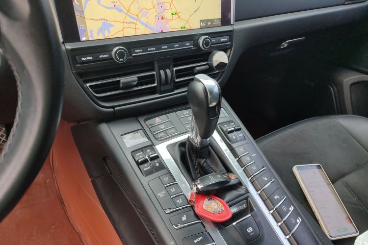 保时捷 2018款 Macan 2.0T中控内饰18