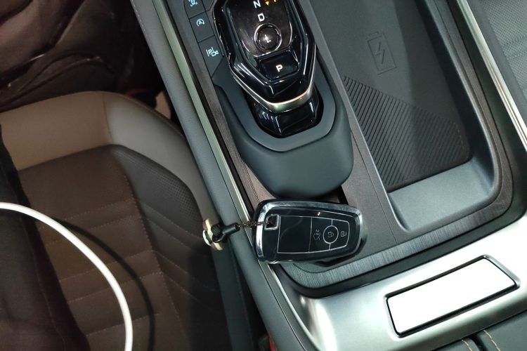 福特 2023款 锐界L 2.0T EcoBoost 四驱七座至尊型中控内饰7001