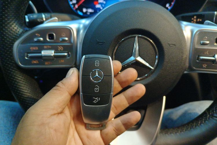 奔驰C级 2020款 C 260 运动版中控内饰11