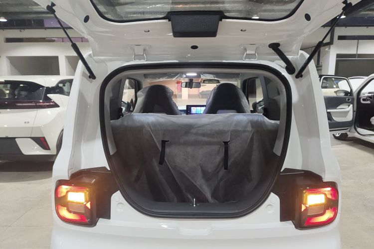 吉利银河 2024款 熊猫mini 200km 耐力熊机舱底盘23