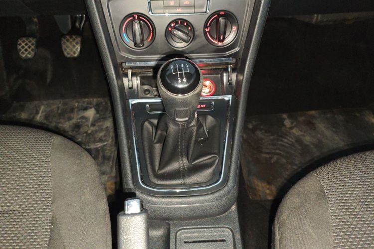 大众 2019款 宝来·传奇 1.5L 手动时尚型 国VI局部细节18