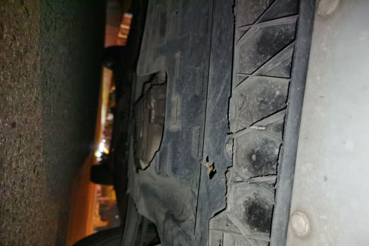 东风风行 风行T5 2018款 300T DCT智享型局部细节9008