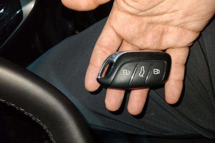 名爵 MG4 EV 2023款 415km 出海冠军版中控内饰11