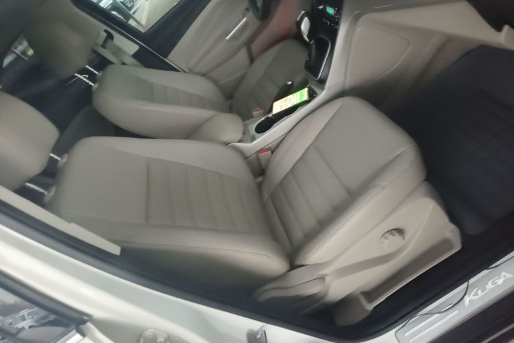 福特 翼虎 2013款 2.0L GTDi 四驱尊贵型局部细节41