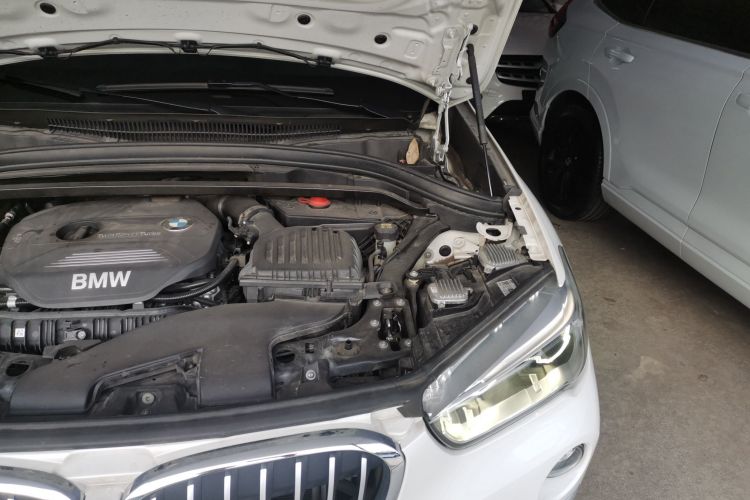 宝马X1 2018款 sDrive20Li 领先型机舱底盘26