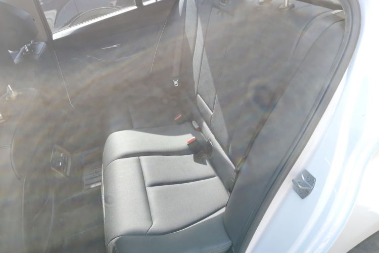 宝马3系 2016款 316i 时尚型中控内饰21