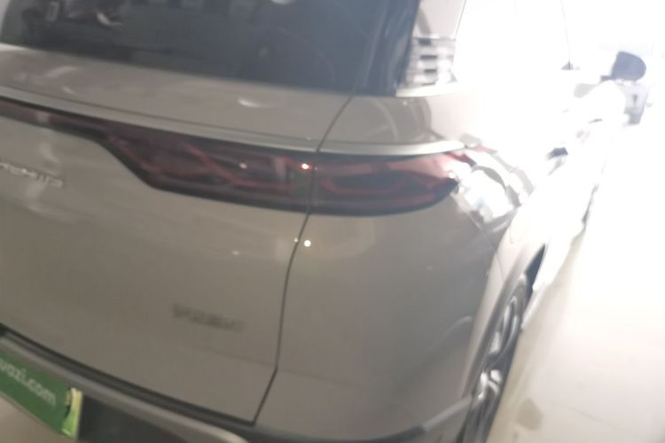 比亚迪 护卫舰07 2023款 DM-i 100KM 尊贵型车身外观9