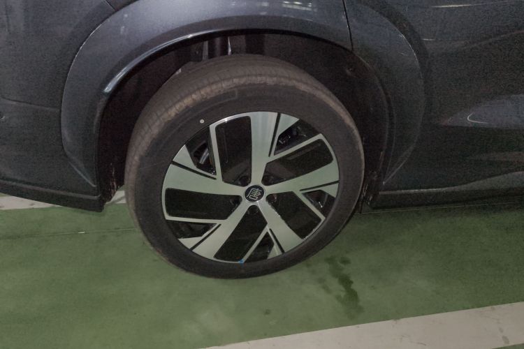 比亚迪 唐L 2025款 EV 670KM激光雷达尊享型车身外观6006