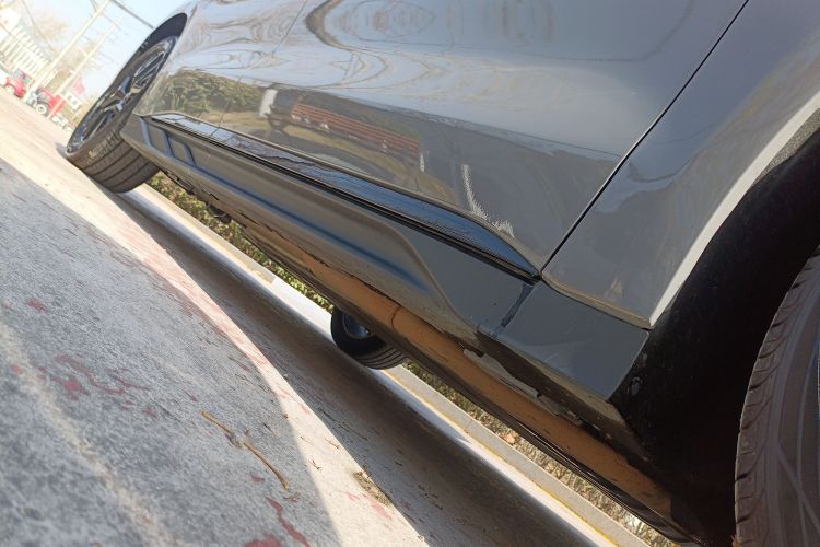 比亚迪 汉 2025款 DM-i 125KM精英型局部细节9001