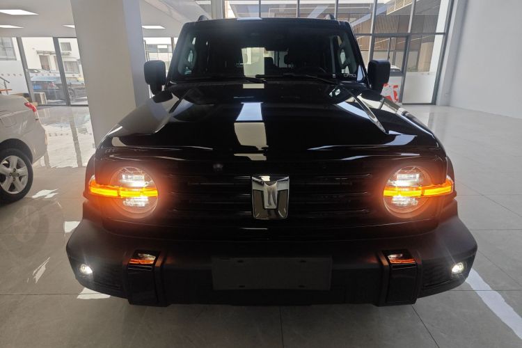 坦克300 2025款 2.0T 征服者车身外观6001