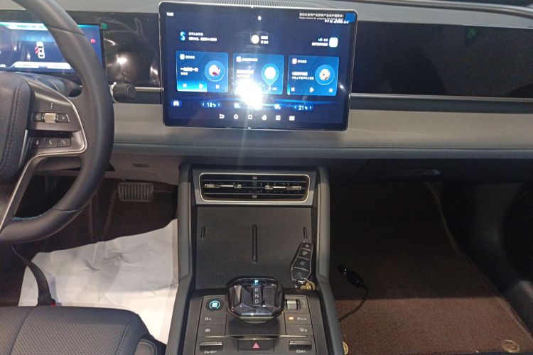 比亚迪 秦L 2024款 DM-i 120KM领先型中控内饰16