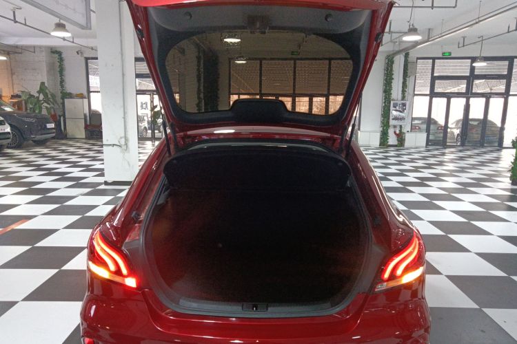 名爵 MG6 2017款 20T 自动豪华智联版 国V机舱底盘23