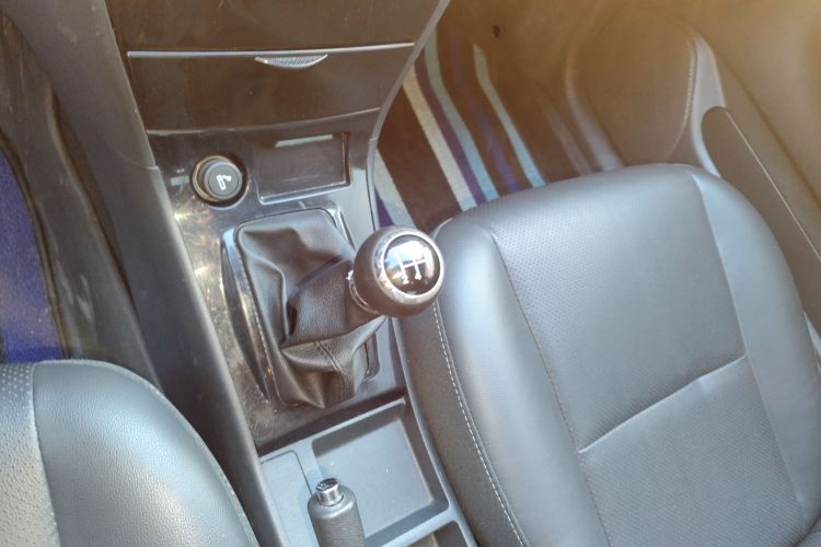 比亚迪F3 2020款 1.5L 手动经典型中控内饰18