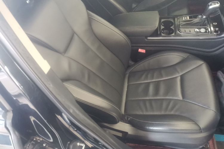 红旗H5 2019款 30TD 型动版局部细节41