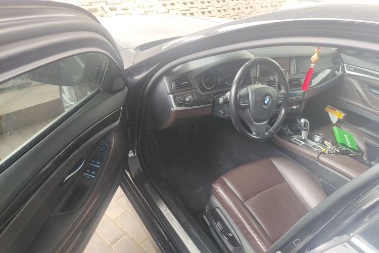 宝马5系 2017款 525Li 豪华设计套装中控内饰7003