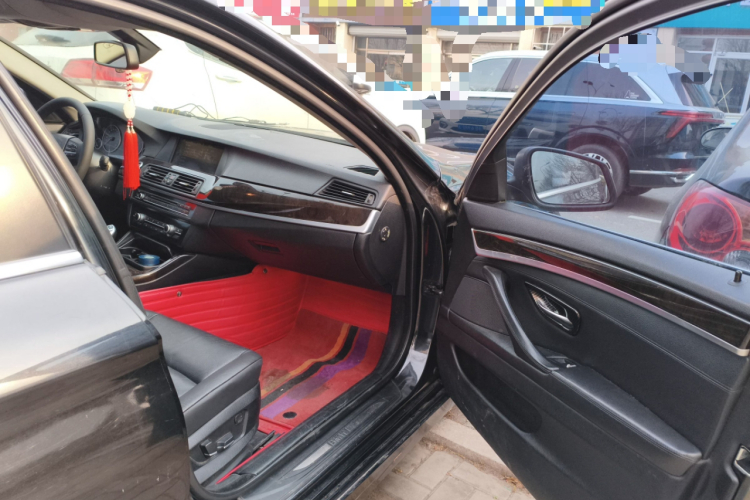宝马5系 2013款 525Li 豪华型局部细节9005