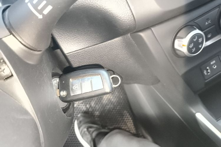 日产 轩逸 2021款 经典 1.6XE CVT专享版中控内饰11