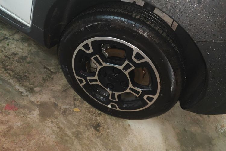 吉利银河 2025款 210km 熊猫骑士车身外观6007