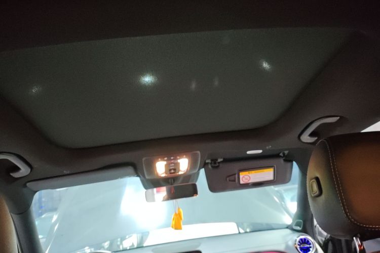 奔驰GLB AMG 2023款 AMG GLB 35 4MATIC中控内饰22