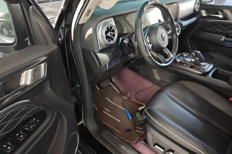 坦克300 2021款 越野版 2.0T 征服者中控内饰20