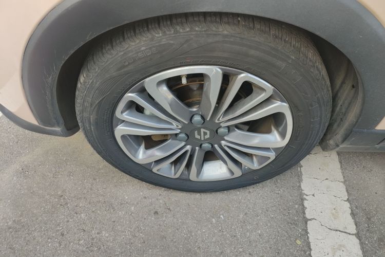 零跑汽车 零跑T03 2021款 400轻享版 磷酸铁锂车身外观6007