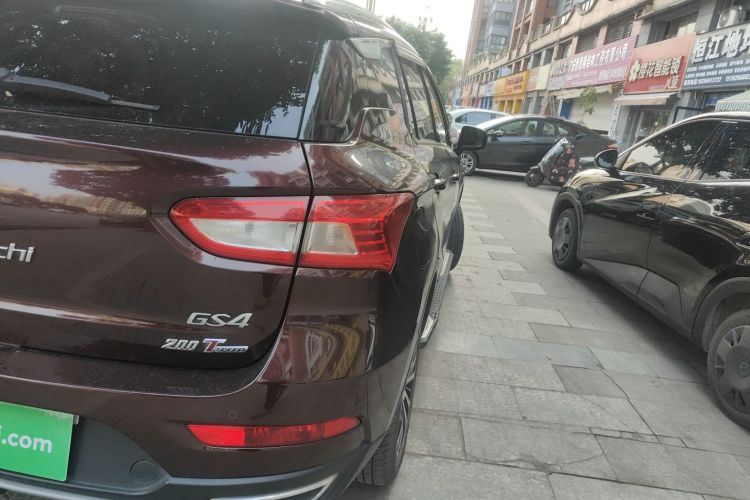 广汽传祺 传祺GS4 2015款 200T G-DCT豪华版车身外观9