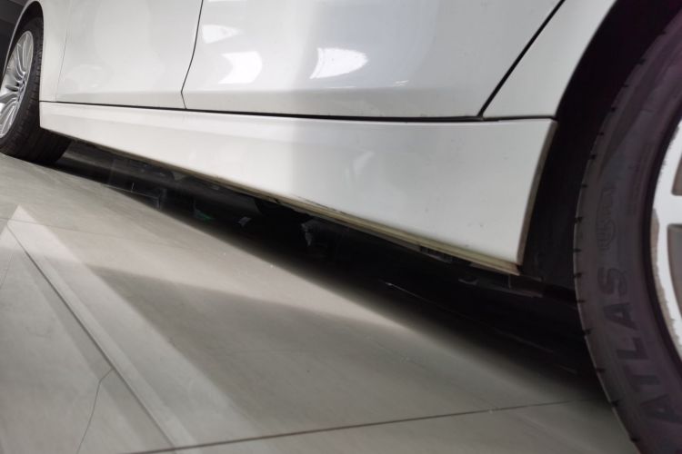 宝马3系 2018款 320Li 时尚型局部细节9002