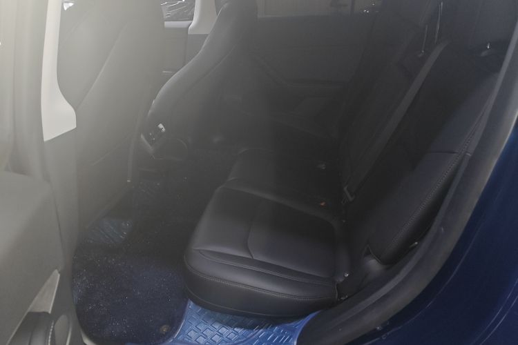 特斯拉 Model Y 2022款 改款 后轮驱动版中控内饰21