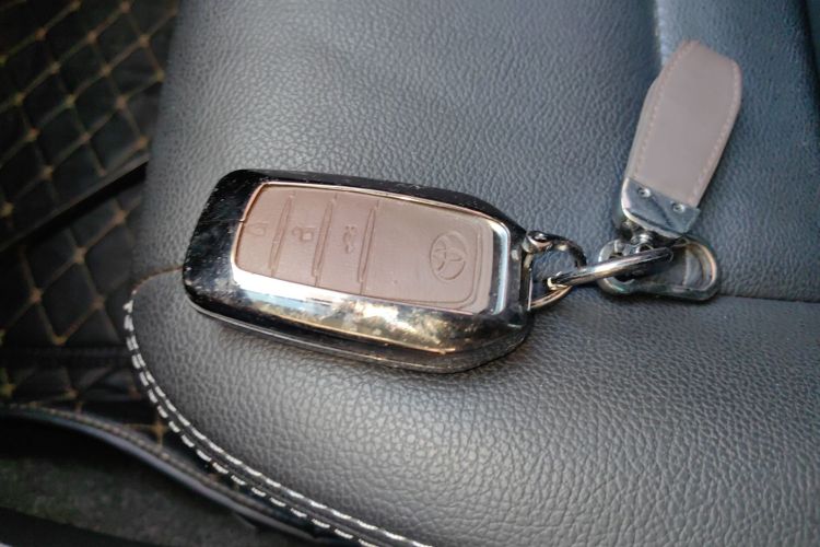 丰田 RAV4荣放 2019款 2.0L CVT两驱先锋版 国V中控内饰11