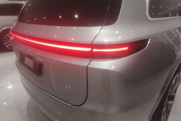理想汽车 理想L9 2022款 Max车身外观9