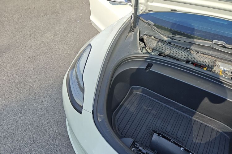 特斯拉 Model 3 2020款 标准续航后驱升级版局部细节9006