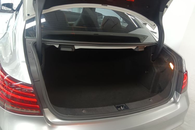 奔驰E级(进口) 2016款 E 200 轿跑车 灵动版局部细节23