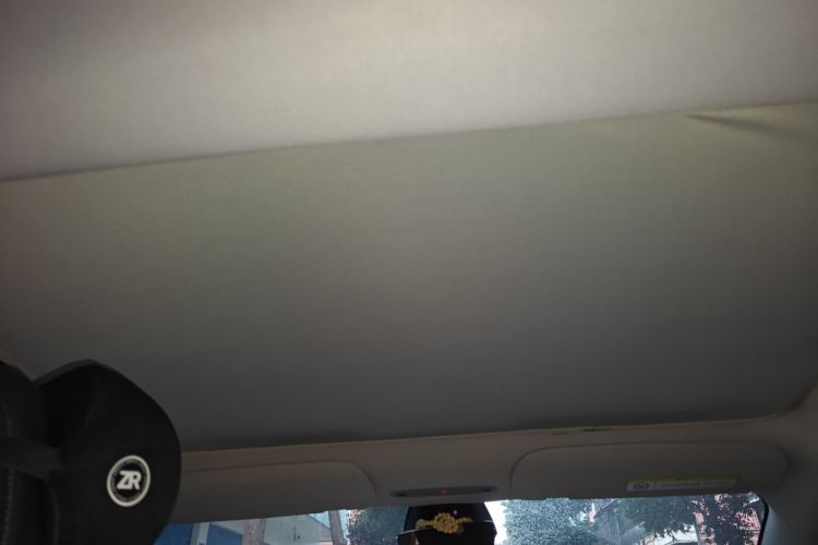 特斯拉 Model 3 2025款 后轮驱动版中控内饰22