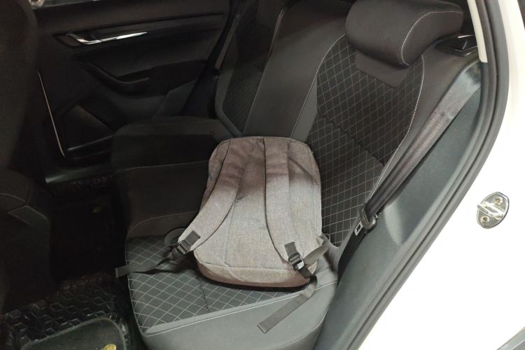 斯柯达 柯米克 2018款 1.5L 自动标准版 国VI中控内饰21