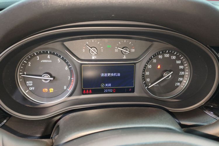 别克 君威 2024款 25T 超享版中控内饰14