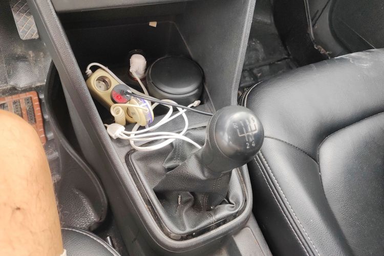 大众 捷达 2013款 1.6L 手动时尚型中控内饰18